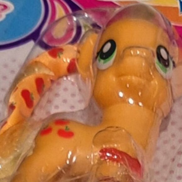 Applejack cutie mark magic my little pony toy with ribbon in her hair - Picture 2 of 4